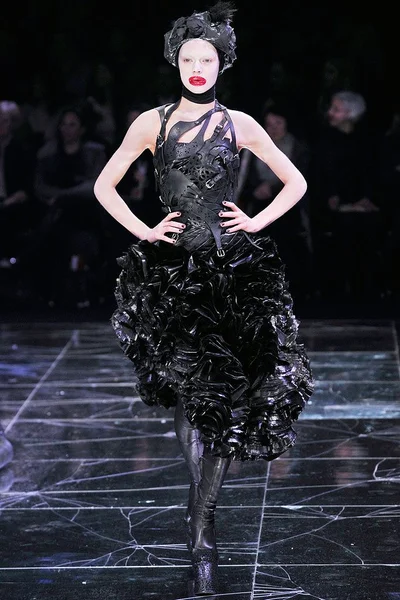 Look 17